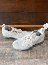 Load image into Gallery viewer, SNEAKER - 8.5
