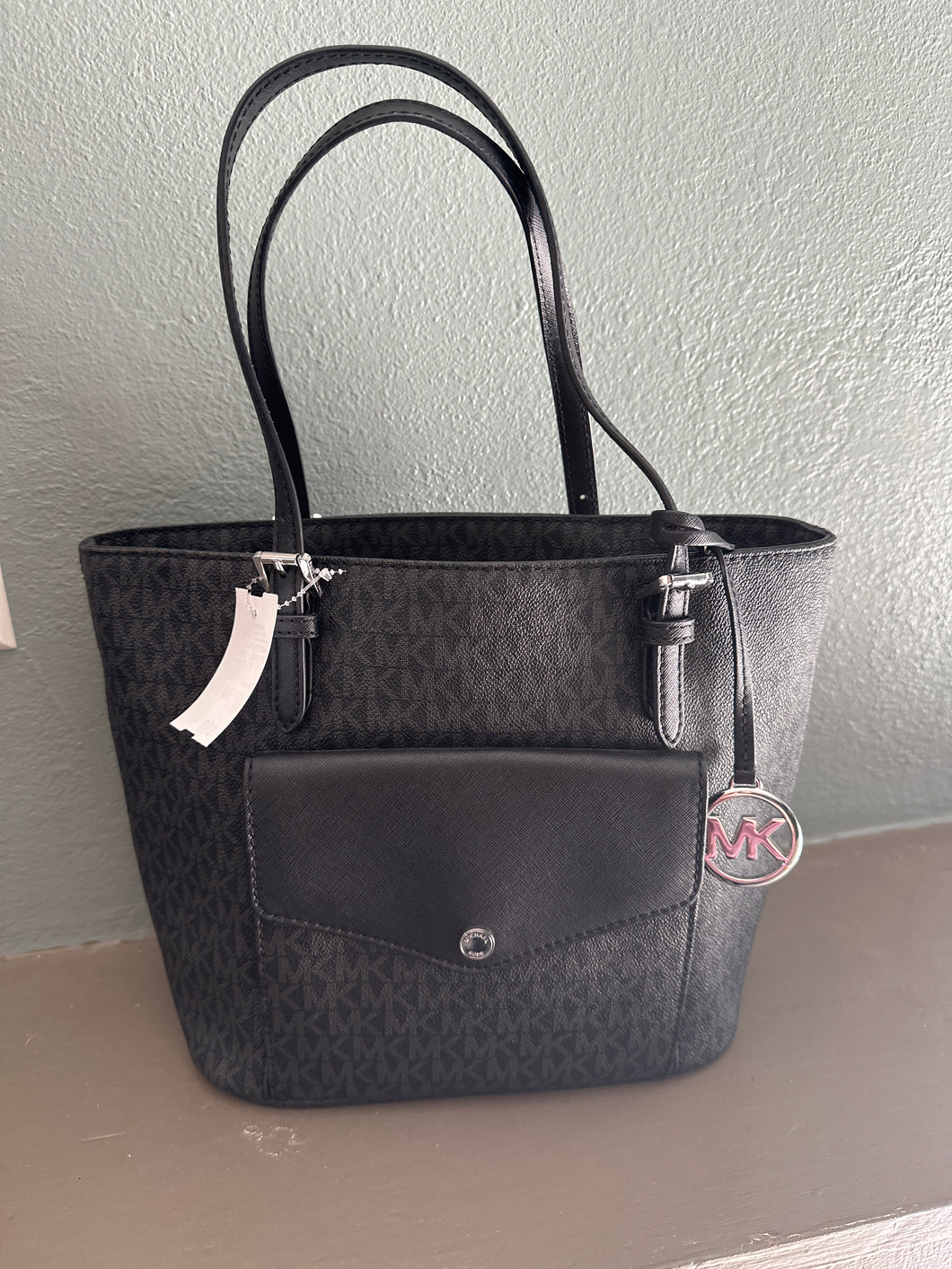 JET SET MK HANDBAG(RETAIL$350)