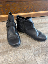 Load image into Gallery viewer, BOOTIE - 10

