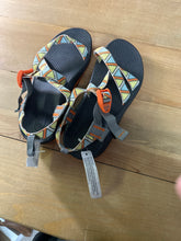 Load image into Gallery viewer, SANDAL-NEW - 6
