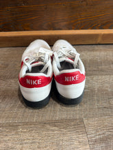 Load image into Gallery viewer, SNEAKER-STAINED - 12
