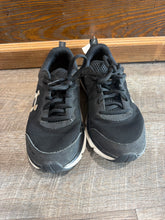 Load image into Gallery viewer, SNEAKER - 7Y
