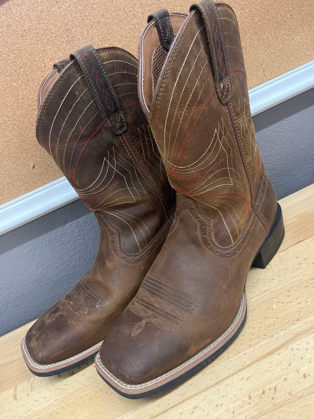 BOOTS(RETAIL$190)-11EE