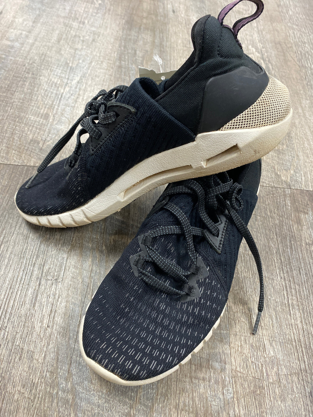 SNEAKER-7