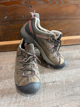 Load image into Gallery viewer, SNEAKER - 11
