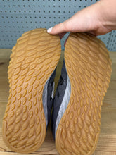 Load image into Gallery viewer, NEW! SNEAKER-8
