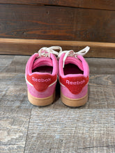 Load image into Gallery viewer, SNEAKER - 7
