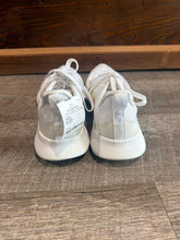 Load image into Gallery viewer, SNEAKER - 8
