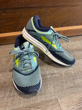 Load image into Gallery viewer, REVEL SNEAKER- WORN - 10
