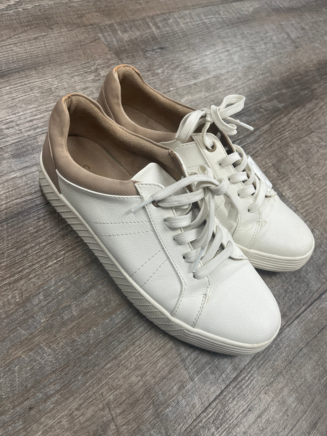 SNEAKER-8.5
