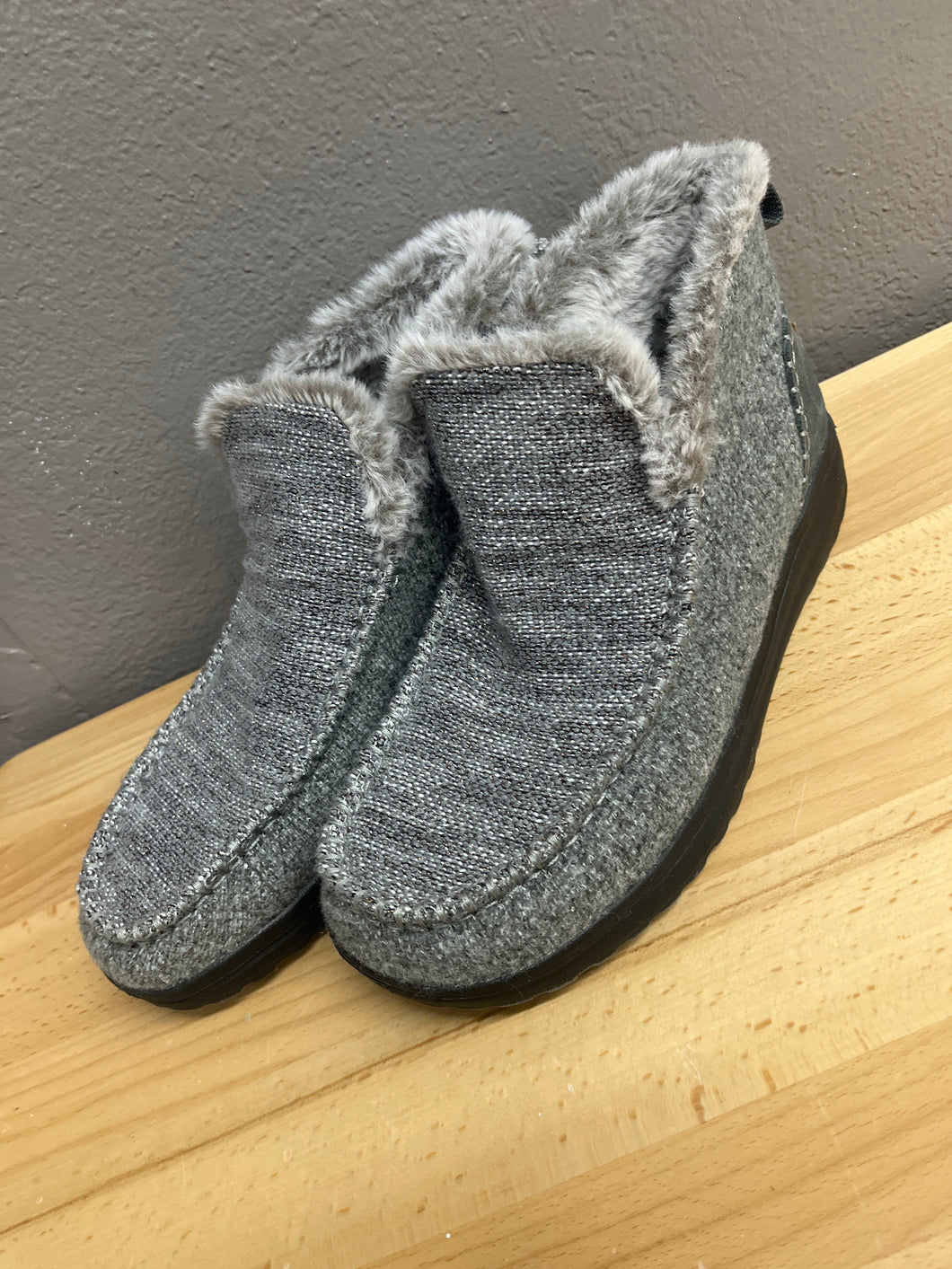 SLIP ON-9