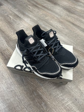 Load image into Gallery viewer, NEW! ULTRABOOST - 11.5
