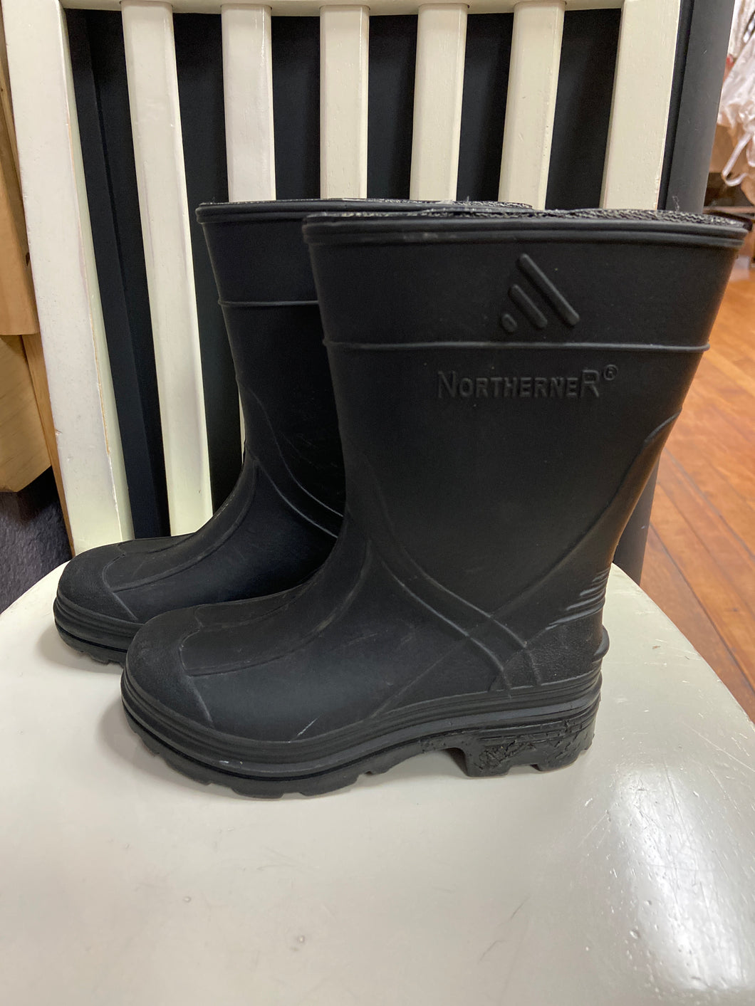 RAIN BOOT