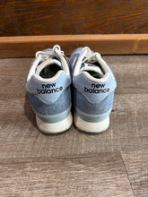 Load image into Gallery viewer, SNEAKER - 9
