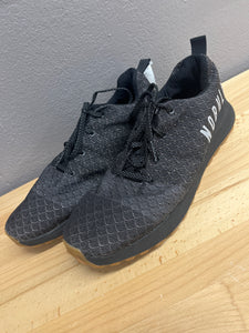 SNEAKER-12