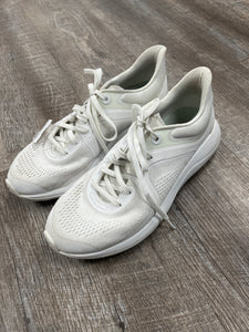 SNEAKER-10