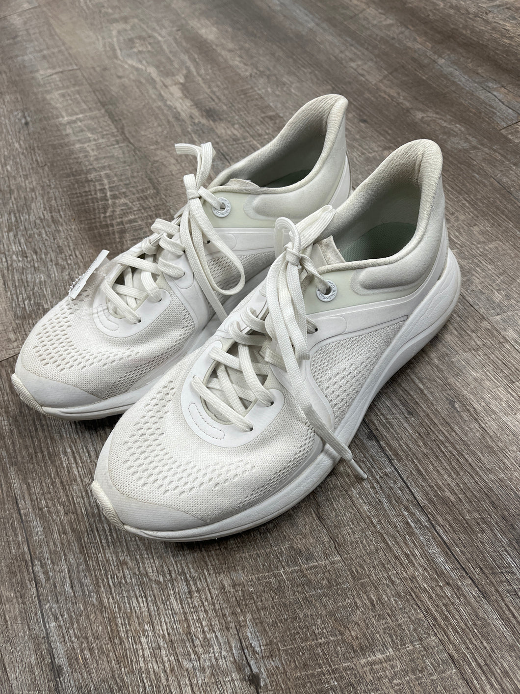 SNEAKER-10