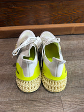 Load image into Gallery viewer, SNEAKER - LIKE NEW - 11.5

