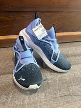 Load image into Gallery viewer, SNEAKER - 7
