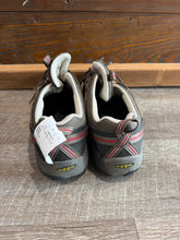 Load image into Gallery viewer, SNEAKER - 11
