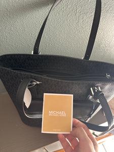 JET SET MK HANDBAG(RETAIL$350)