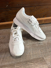 Load image into Gallery viewer, SNEAKER - LIKE NEW - 8.5
