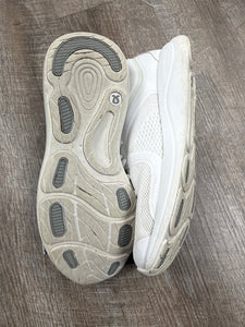 SNEAKER-10