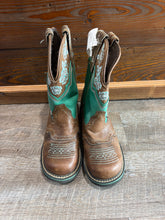 Load image into Gallery viewer, BOOTS - 9
