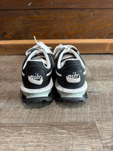 Load image into Gallery viewer, SNEAKER- $120 RETAIL - 10
