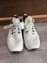 Load image into Gallery viewer, SNEAKER - 8
