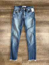 Load image into Gallery viewer, JEANS - 3
