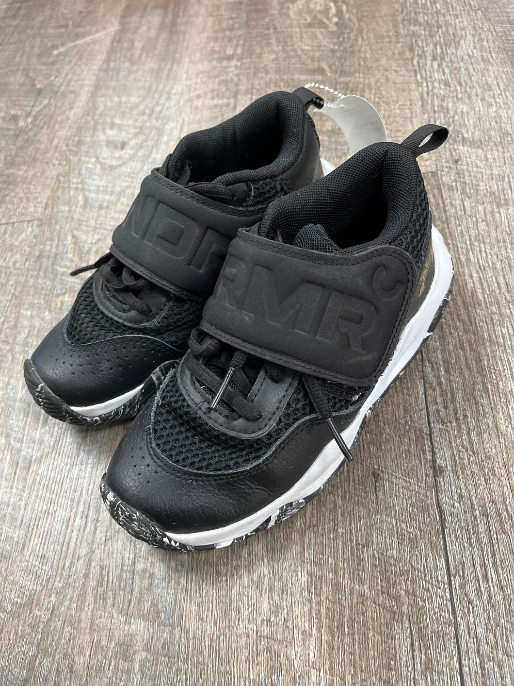 BASKETBALL SNEAKER-1Y