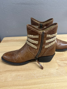 BOOT (RETAIL $200)