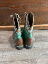 Load image into Gallery viewer, BOOTS - 9
