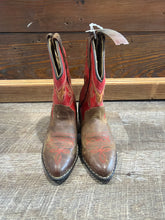 Load image into Gallery viewer, BOOTS - 9
