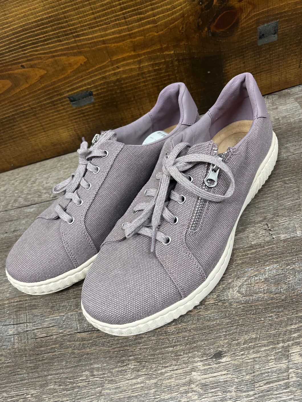 SNEAKER RETAIL ($80)-10