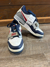 Load image into Gallery viewer, SNEAKER - 5Y
