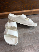 Load image into Gallery viewer, SANDAL - 9
