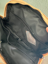 Load image into Gallery viewer, BELT BAG CARMEL
