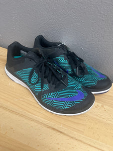 SNEAKER-8