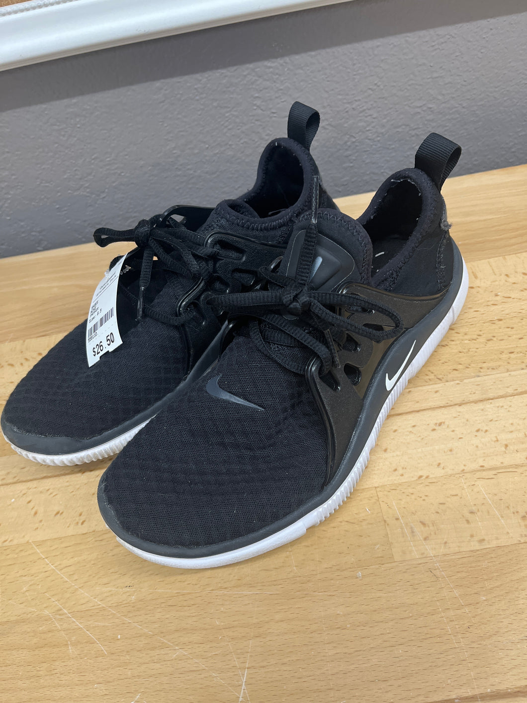 SNEAKER-8.5