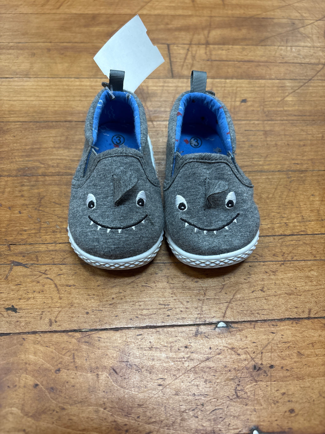 SHARK SHOE-3