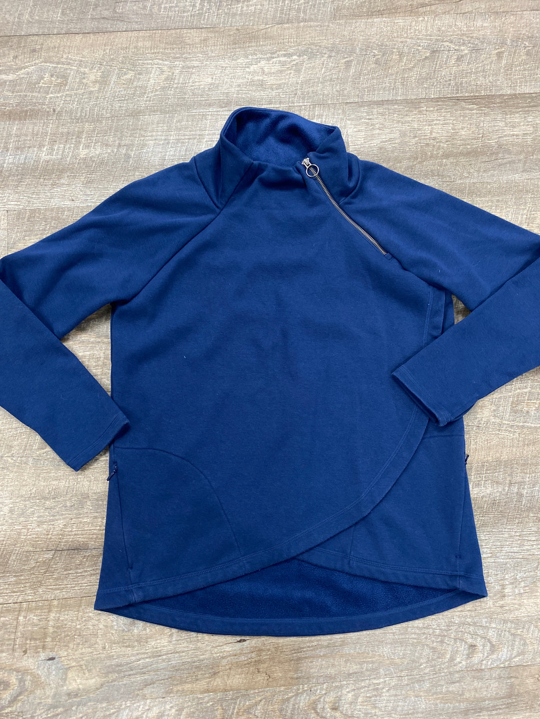 PULLOVER $79 RETAIL-LG