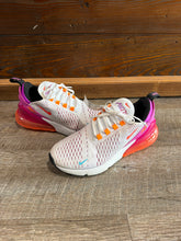 Load image into Gallery viewer, AIR MAX 270 - 7
