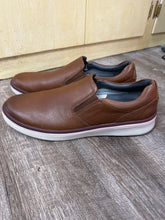 Load image into Gallery viewer, SLIP ON (RETIAL$130)-11
