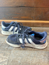 Load image into Gallery viewer, SNEAKER-WORN 7.5
