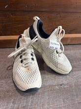 Load image into Gallery viewer, SNEAKER - 8
