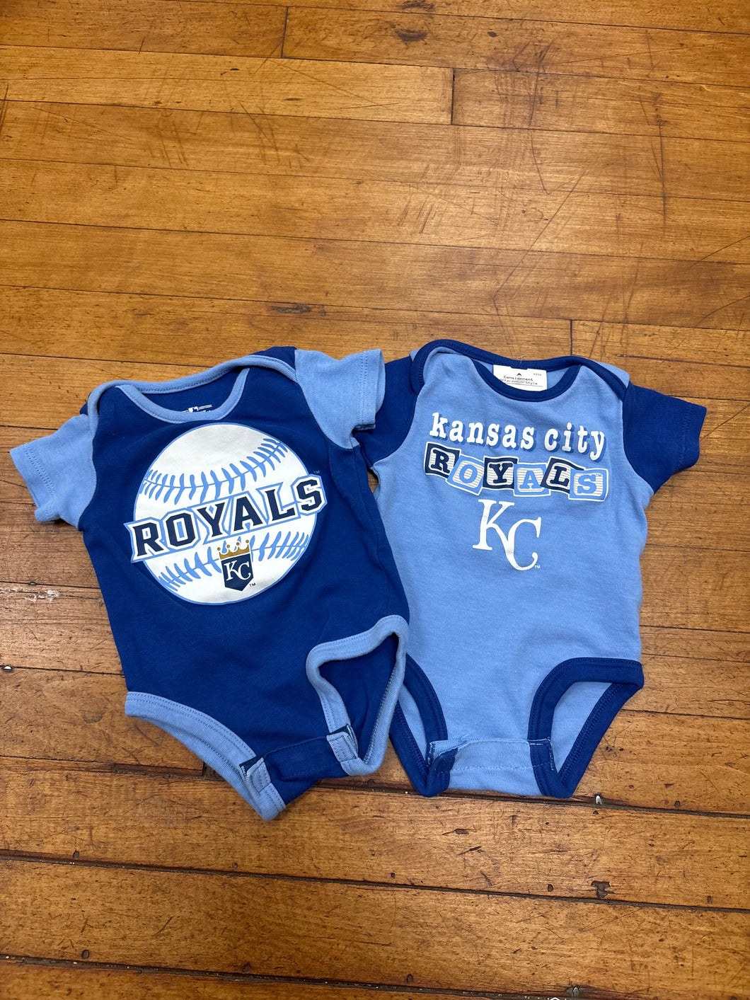 2 PC ONESIE KC SET-0-3MO