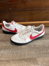 Load image into Gallery viewer, SNEAKER-STAINED - 12
