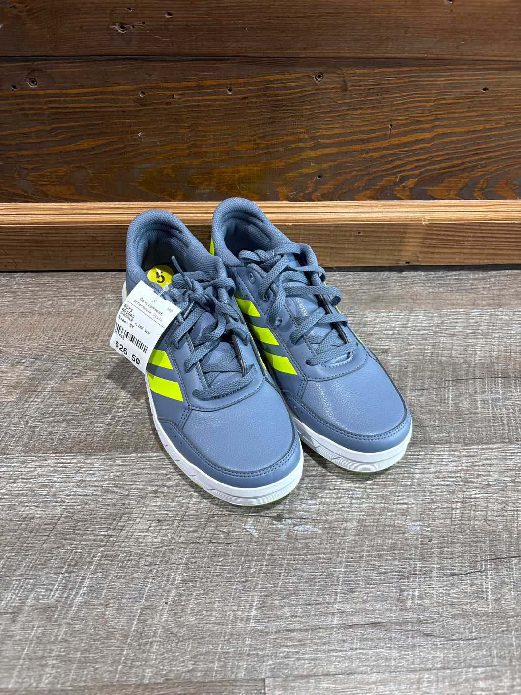 SNEAKER -LIKE NEW - 5Y